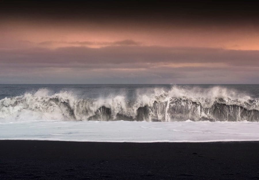 black-sand-beach-in-january | Rent.is