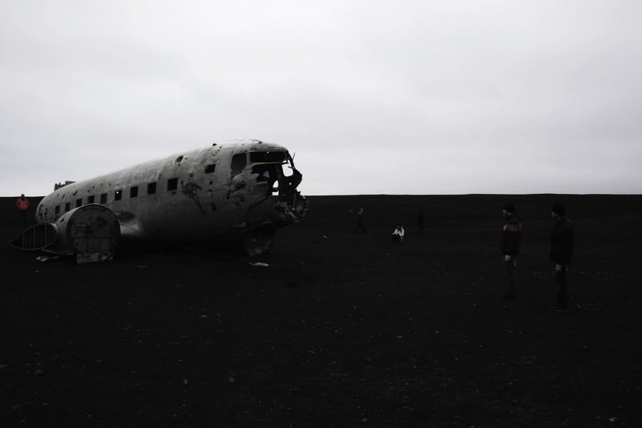 The crashed airplane in Iceland