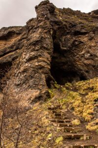 Glýmur hike (caves) Glýmur hike (caves)