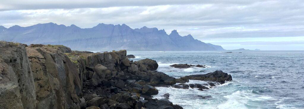 a rocky beach in iceland