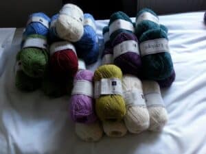 Icelandic Einband and Lettilopi wool