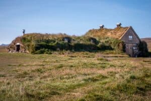 Sænautasel turf hut