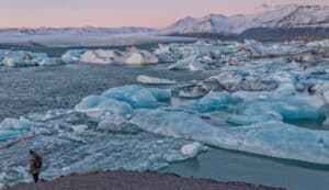 Winter by Jökulsárlón glacier lagoon