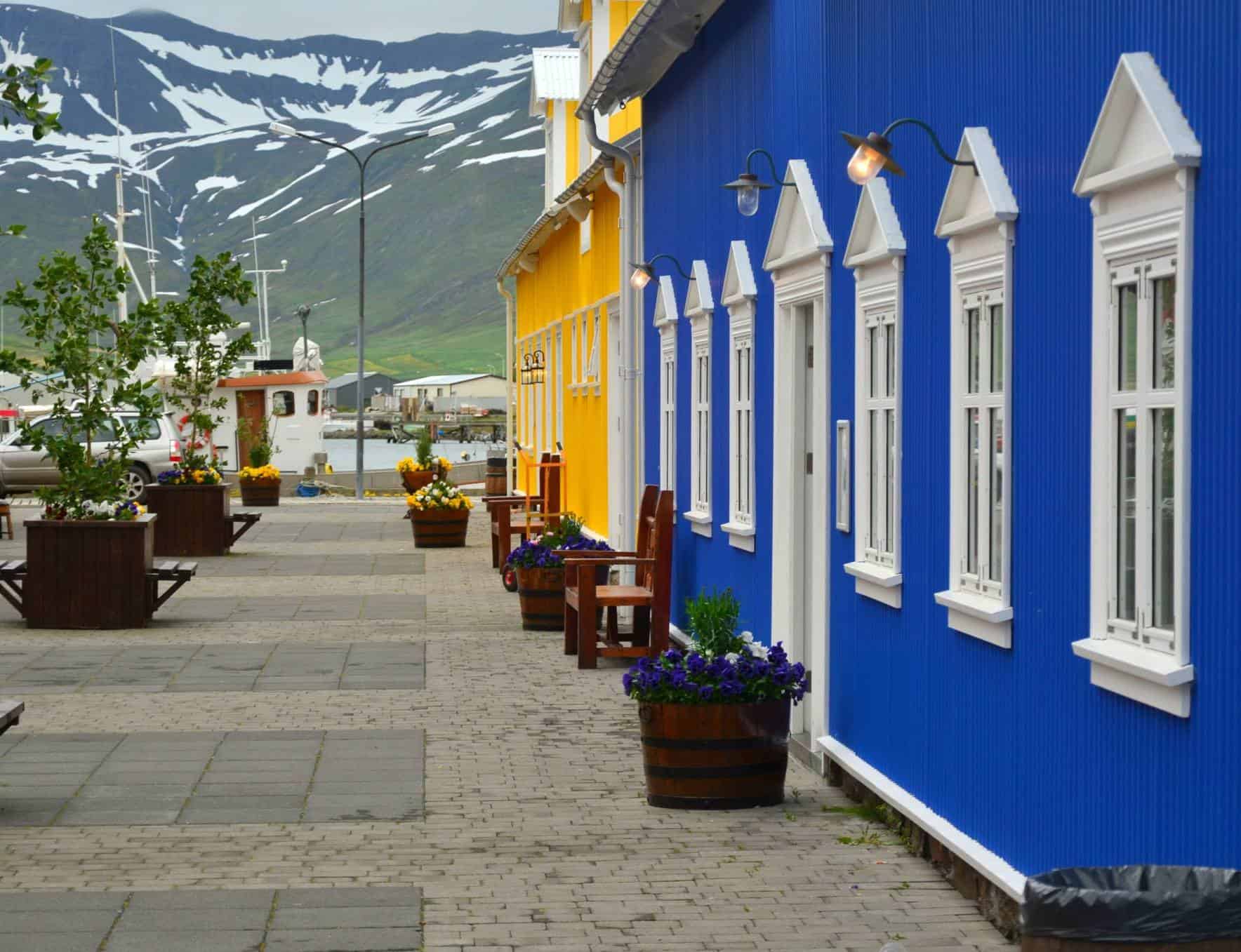 Camping in North Iceland. Campsites and routes