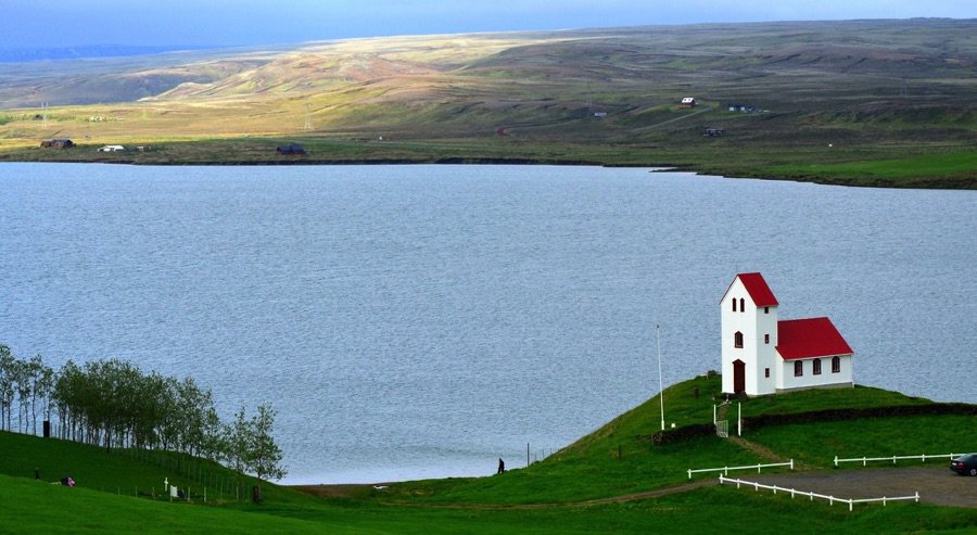 Camping at Úlfljótsvatn, a family oriented camping site in Iceland