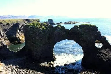 Gatlklettur rock arch