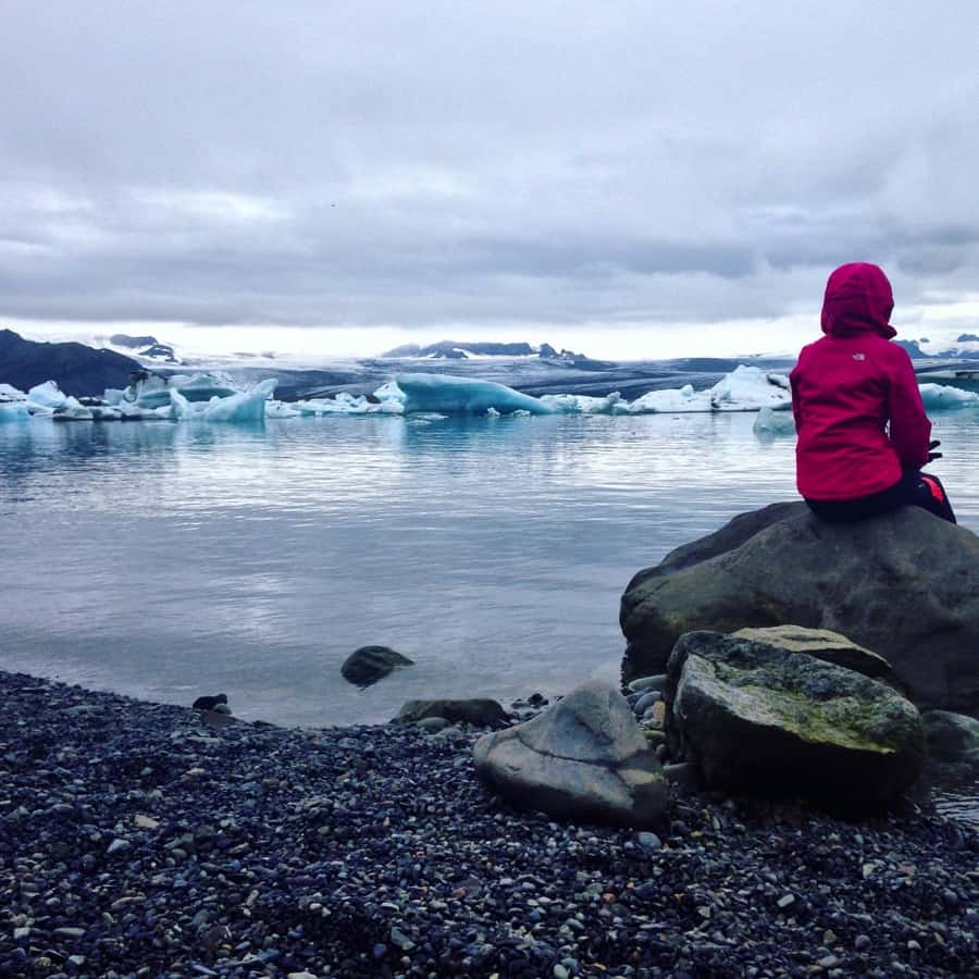 Enjoying the lake with the icebergs