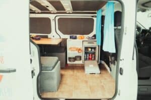 Rent renault trafic 3 interior cooler table