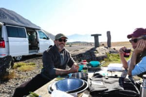 Roadside luncheon Roadside luncheon