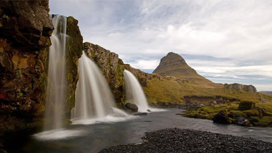 Kirkjufell mountain and Kirkjufellsfoss, Iceland.