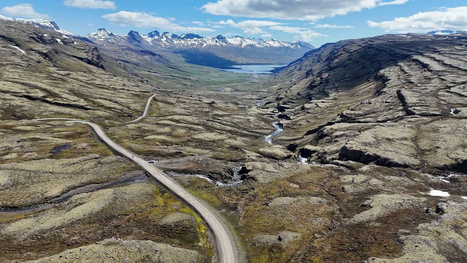 Winding gravel road of Route 939 over the Öxi mountain pass in East Iceland